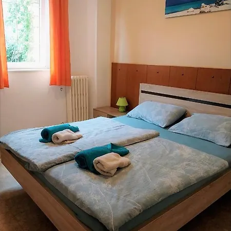 Apartmaji Pri Bosi Nogi Apartment *