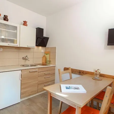 Apartmaji Pri Bosi Nogi *