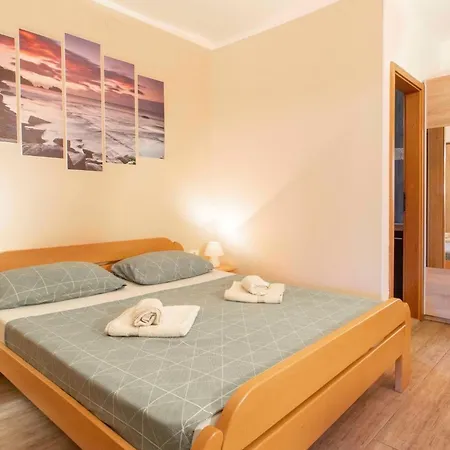 Apartmaji Pri Bosi Nogi Apartmán *
