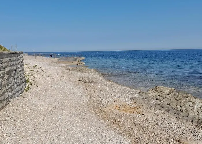 דירה Apartmaji Pri Bosi Nogi *