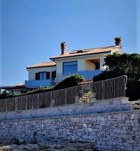 Apartmaji Pri Bosi Nogi דירה