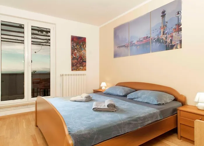 דירה Apartmaji Pri Bosi Nogi *